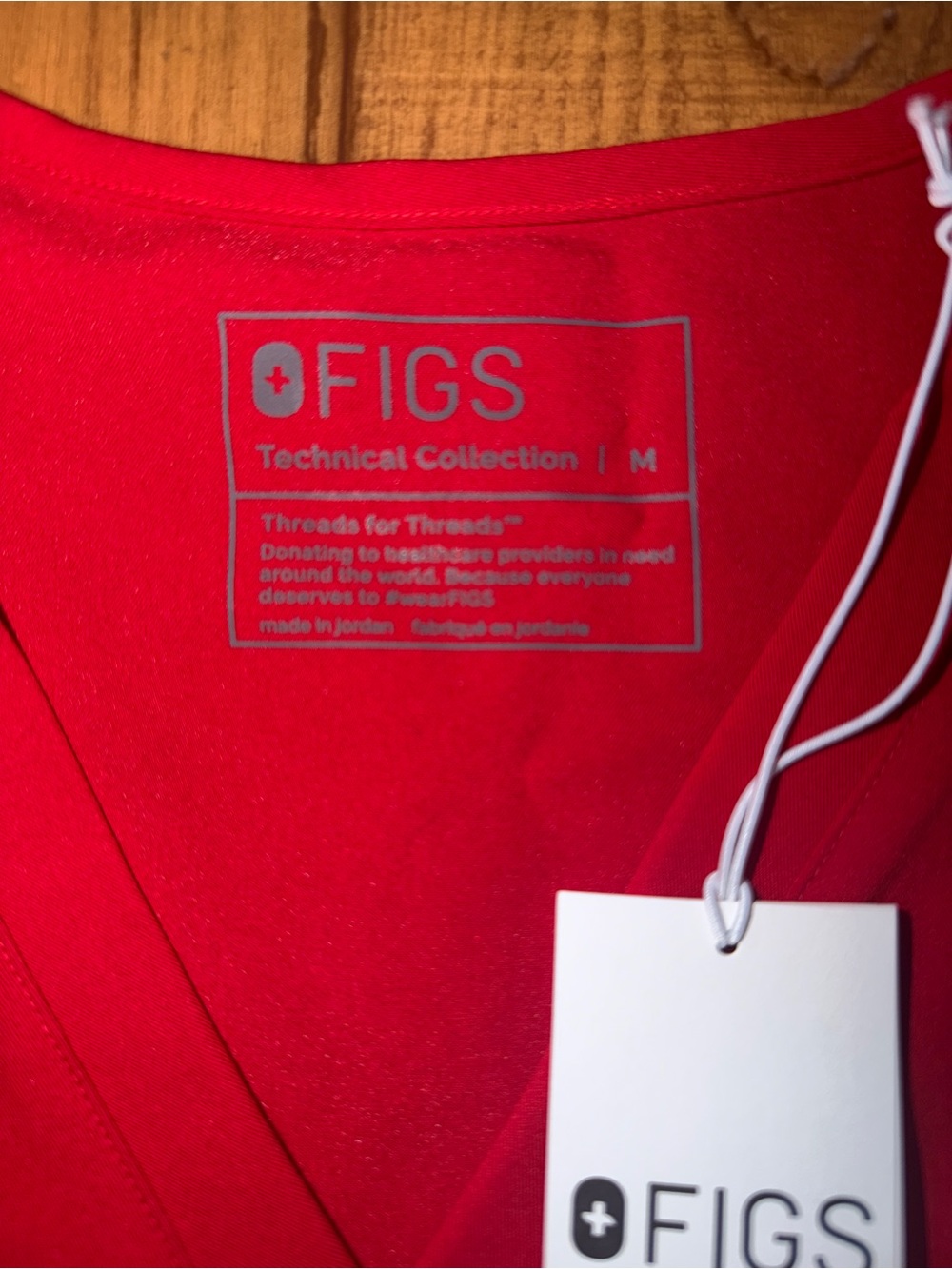 NWT- FIGS Red Scrub Top/Drawstring Jogger Bottoms- Size Medium - Picture 4 of 15